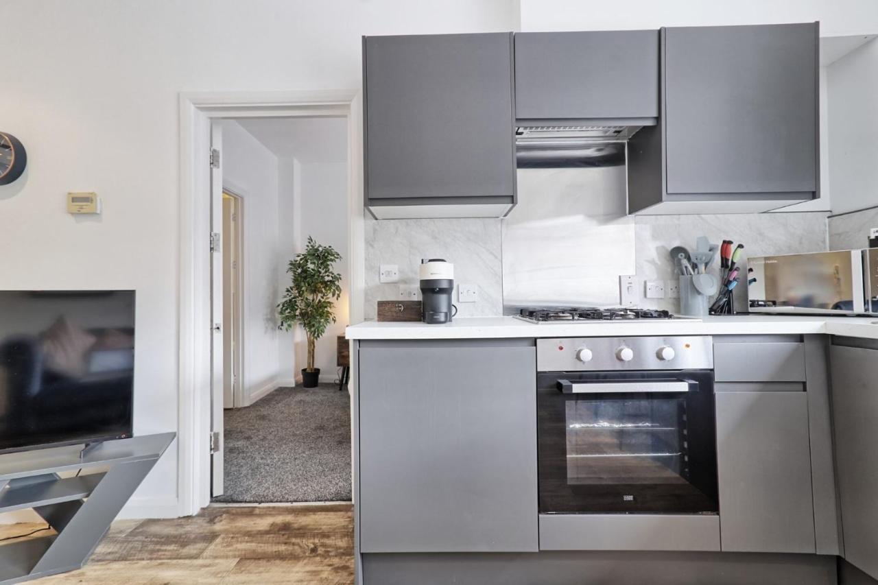 Urban Retreat - Southend Stays Bagian luar foto