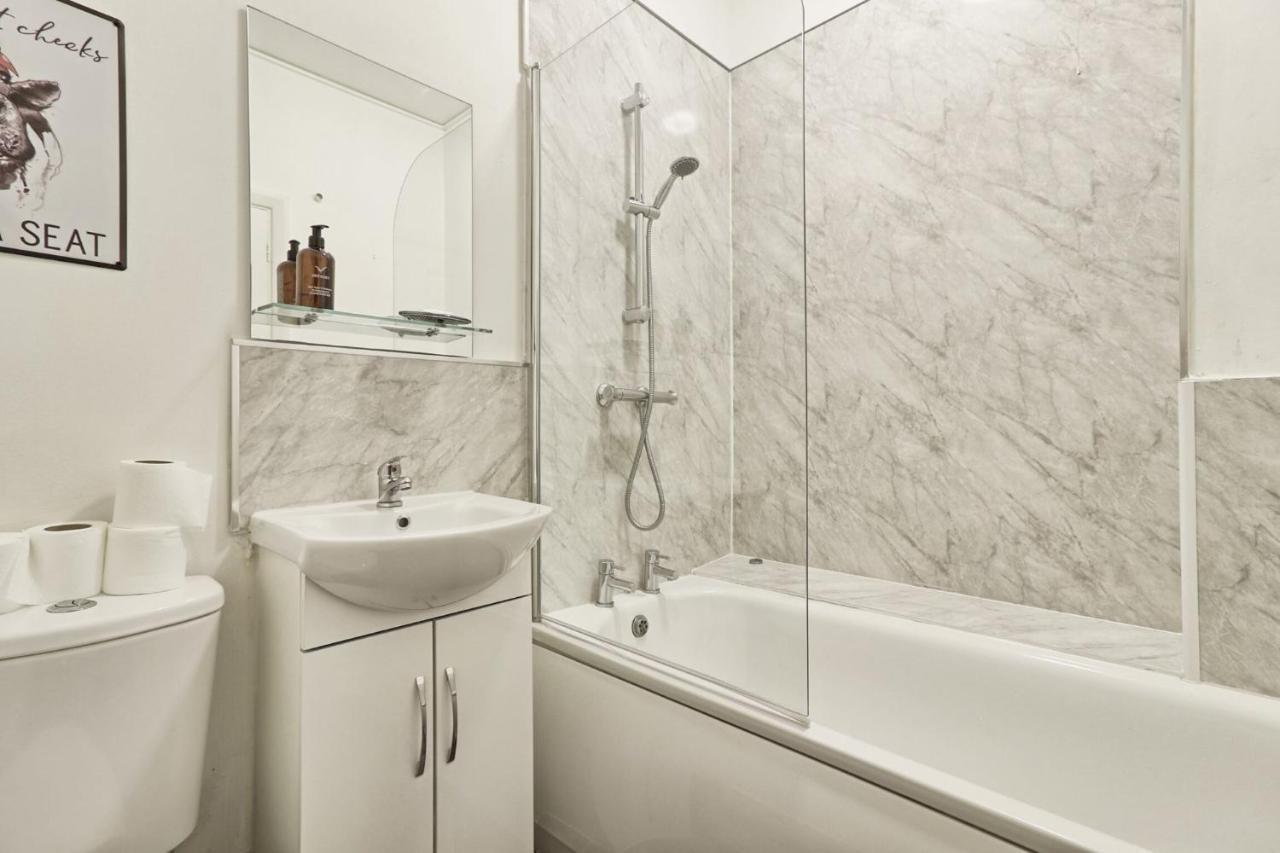 Urban Retreat - Southend Stays Bagian luar foto