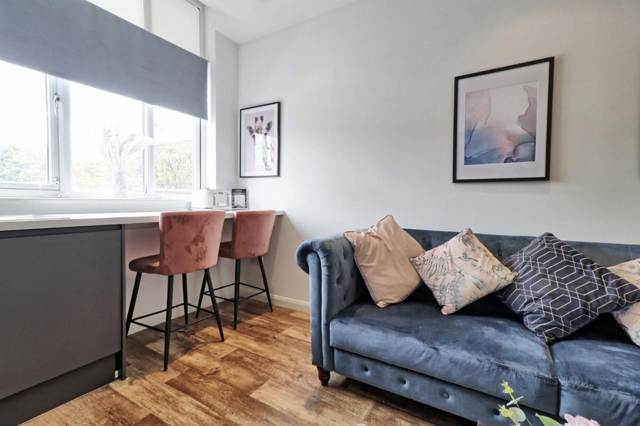 Urban Retreat - Southend Stays Bagian luar foto
